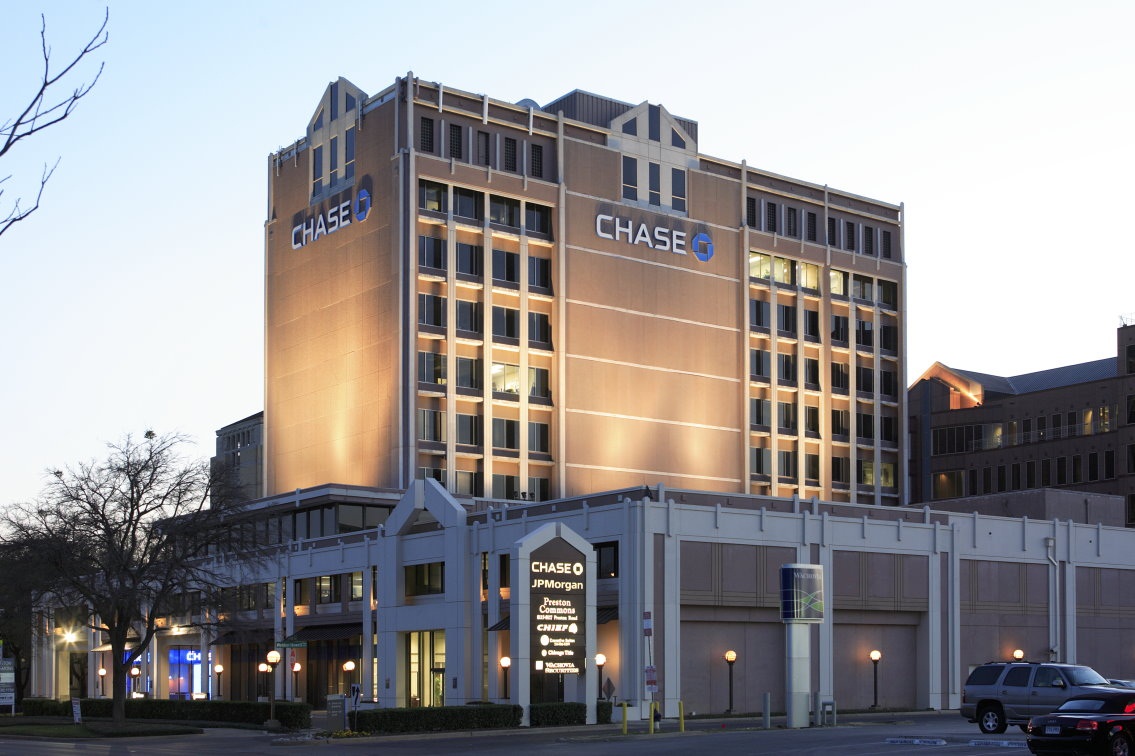 preston-commons-bank.jpg